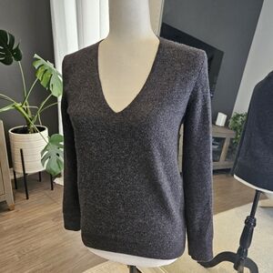 BABATON luxe cashmere vneck sweater